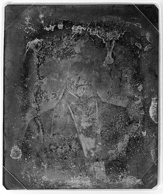 Illustration for article titled Photographs Look Even Better With 200 Years of Decay
